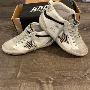 BRAND NEW Golden Goose mid size 36